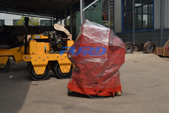福瑞得機械手扶雙輪壓路機，手扶單輪壓路機，路面開槽機及時包裝發貨