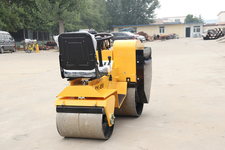 小型壓路機(jī)在城市的美化中越來越常見，它的結(jié)果又如何呢？